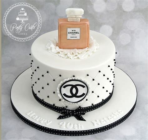 gâteau chanel|chanel no 5 cake.